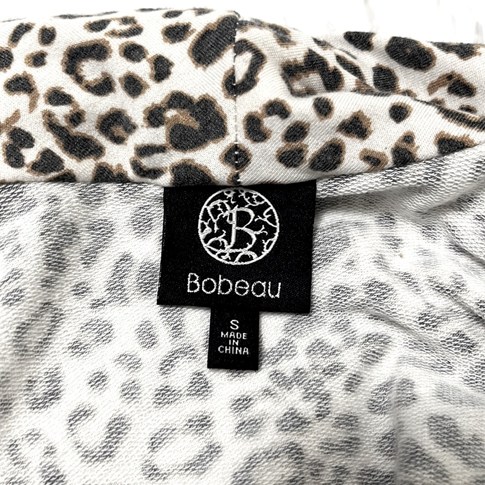Nwot Bobeau shrug size small! Leopard print wear draped waterfall style or wrap - Picture 5 of 6